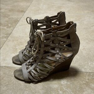 Women's Strappy Wedge Sandals - Gray
